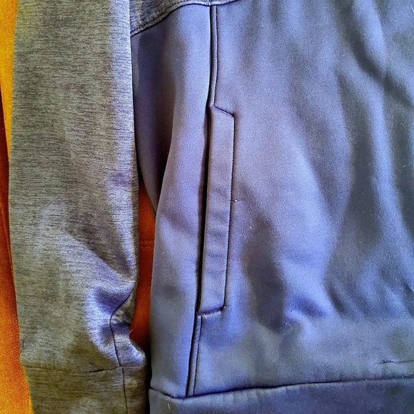 Under Armour Long Sleeve Hoodie Sweatshirt - Picture 4 of 6